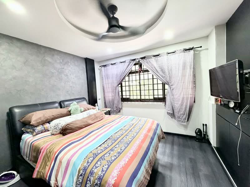 648 Woodlands Ring Road HDB Flat For Sale at S$ 880,000 | PropertyGuru Singapore - Bedroom