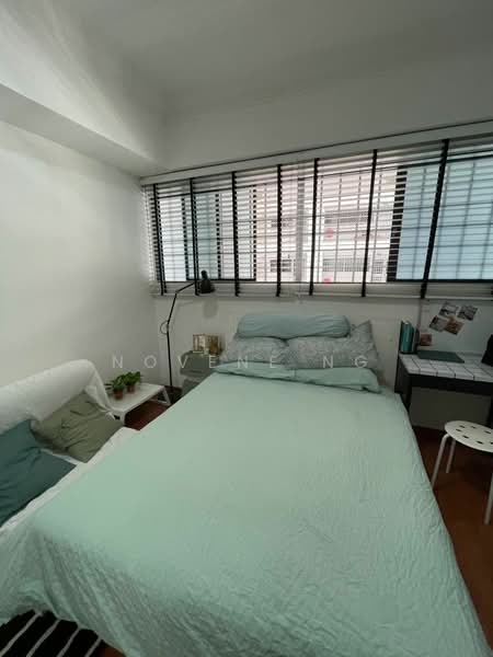 International Plaza Apartment For Sale at S$ 1,500,000 | PropertyGuru Singapore - Bedroom