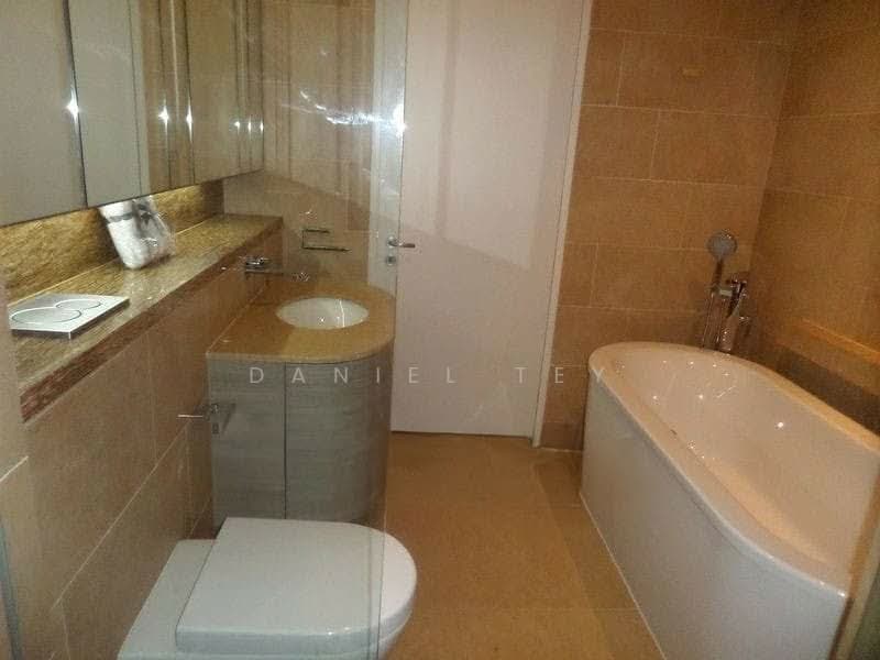 DUO Residences, 1 Fraser Street, 3 Bedrooms, 1,722 sqft, Apartment For Sale, by Daniel Tey, 500060026 - Bathroom - PropertyGuru.com.sg