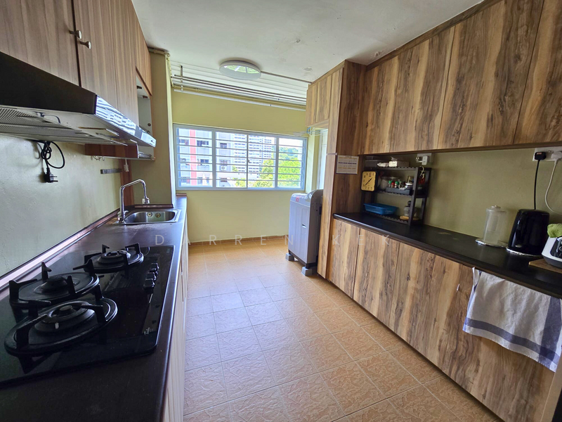 77 Telok Blangah Drive HDB Flat For Sale at S$ 615,000 | PropertyGuru Singapore - Kitchen