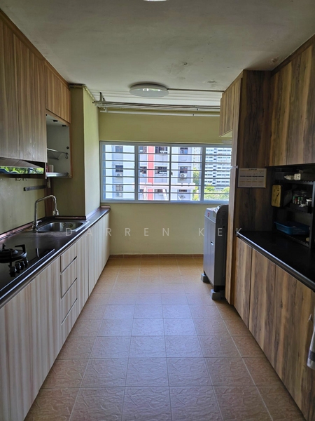 77 Telok Blangah Drive HDB Flat For Sale at S$ 615,000 | PropertyGuru Singapore - Kitchen