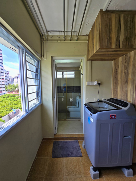 77 Telok Blangah Drive HDB Flat For Sale at S$ 615,000 | PropertyGuru Singapore - Bathroom