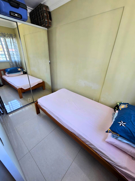 77 Telok Blangah Drive HDB Flat For Sale at S$ 615,000 | PropertyGuru Singapore - Bedroom