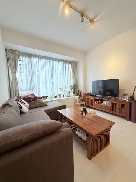 Altez Condominium For Sale at S$ 1,200,000 | PropertyGuru Singapore - Living Room