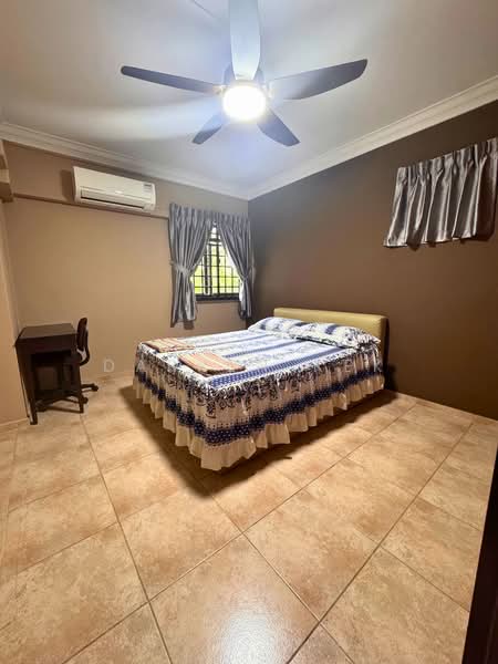 570 Hougang Street 51, 570 Hougang Street 51, Room Rental, 200 sqft, HDB Flat For Rent, by Darren Kek, 500060051 - Bedroom - PropertyGuru.com.sg