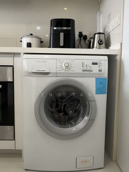 d'Leedon (Former Farrer Court), 13 Leedon Heights, 2 Bedrooms, 721 sqft, Condominium For Rent, by Teng Tan, 500060054 - Kitchen - PropertyGuru.com.sg