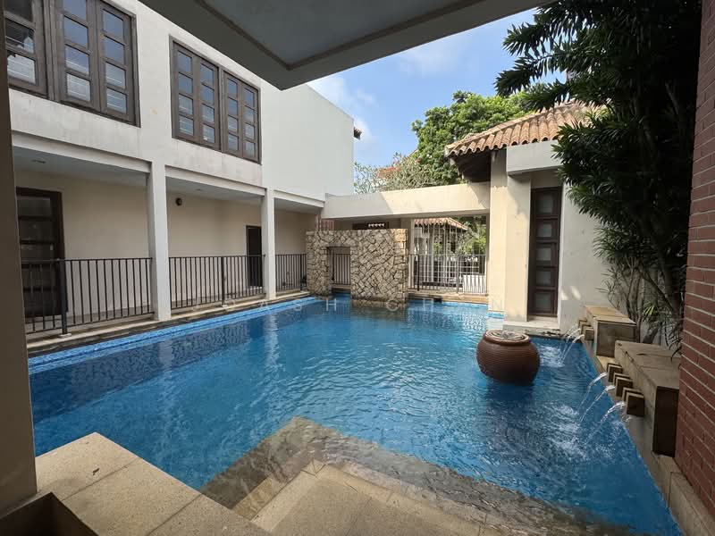 Woodgrove Estate, Woodgrove Avenue, 6 Bedrooms, 5,400 sqft, Detached House For Rent, by Joash Chan, 500060072 - Exterior - PropertyGuru.com.sg