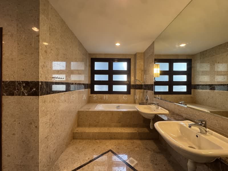Woodgrove Estate, Woodgrove Avenue, 6 Bedrooms, 5,400 sqft, Detached House For Rent, by Joash Chan, 500060072 - Bathroom - PropertyGuru.com.sg