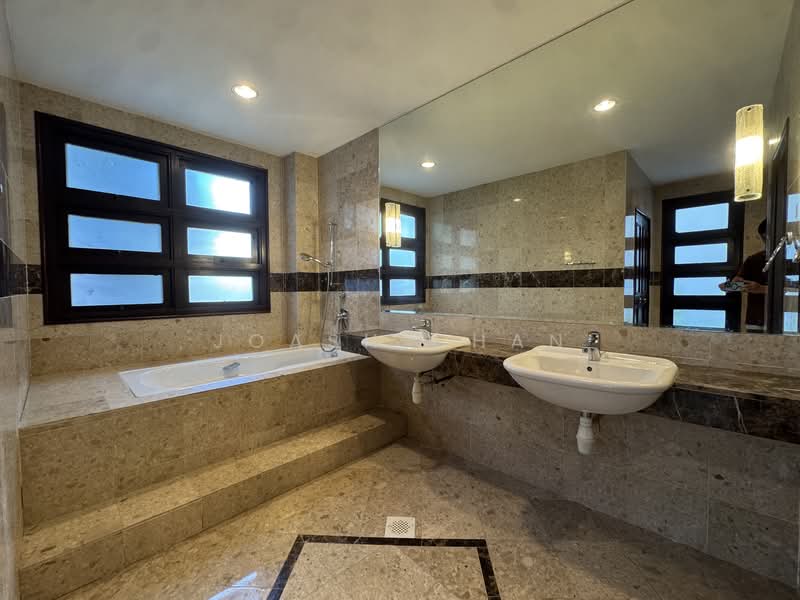 Woodgrove Estate, Woodgrove Avenue, 6 Bedrooms, 5,400 sqft, Detached House For Rent, by Joash Chan, 500060072 - Bathroom - PropertyGuru.com.sg