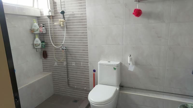 People's Park Centre, 101 Upper Cross Street, 4 Bedrooms, 1,700 sqft, Apartment For Rent, by April Chia, 500060120 - Bathroom - PropertyGuru.com.sg