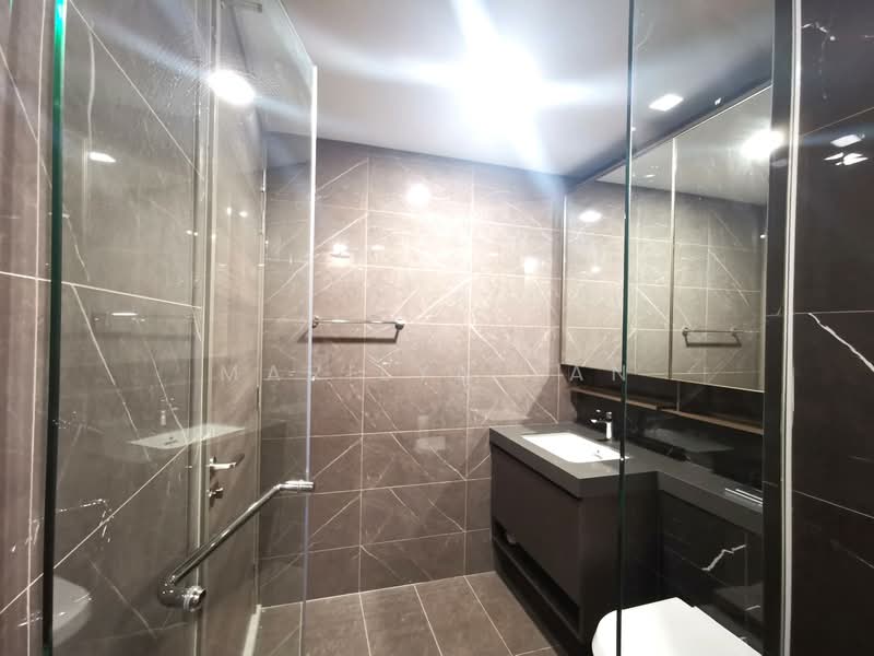 The Florence Residences Condominium For Sale at S$ 1,282,000 | PropertyGuru Singapore - Bathroom
