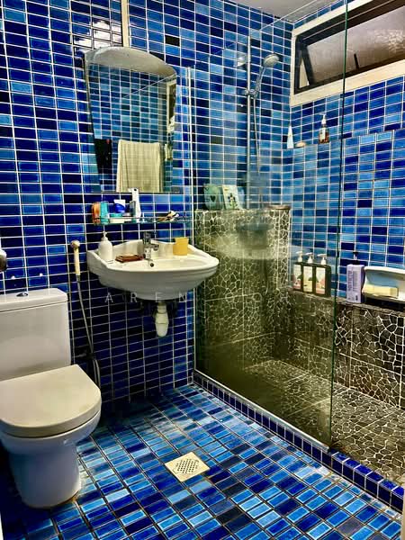 Hillcrest Arcadia Condominium For Sale at S$ 2,349,999 | PropertyGuru Singapore - Bathroom