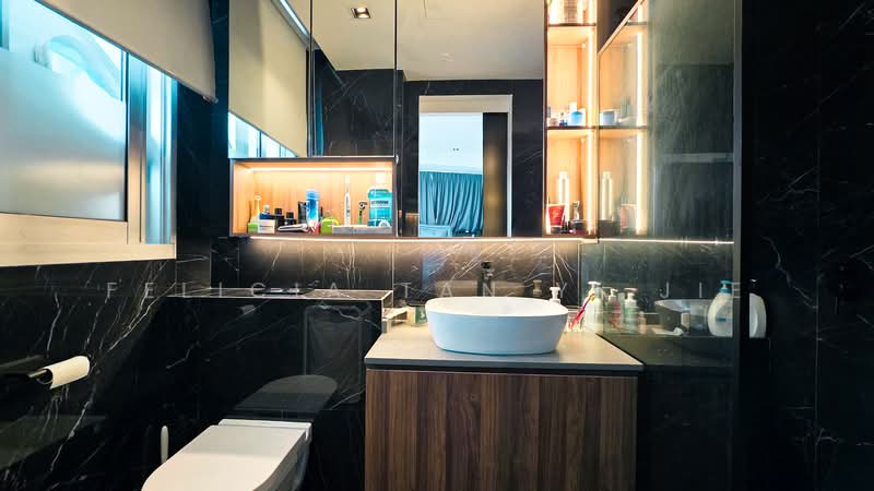 Reflections at Keppel Bay Condominium For Sale at S$ 2,000,000 | PropertyGuru Singapore - Bathroom