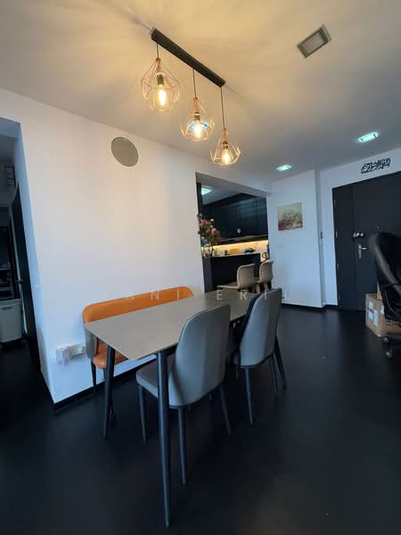 443 Yishun Avenue 11 HDB Flat For Sale at S$ 670,000 | PropertyGuru Singapore - Dining Room
