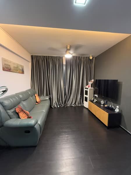 443 Yishun Avenue 11 HDB Flat For Sale at S$ 670,000 | PropertyGuru Singapore - Living Room