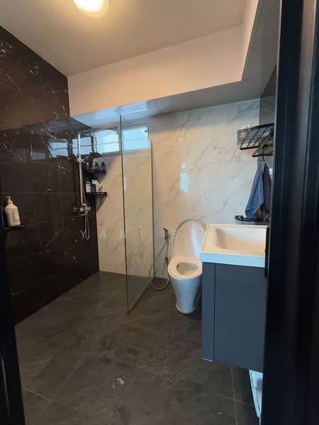 443 Yishun Avenue 11 HDB Flat For Sale at S$ 670,000 | PropertyGuru Singapore - Bathroom
