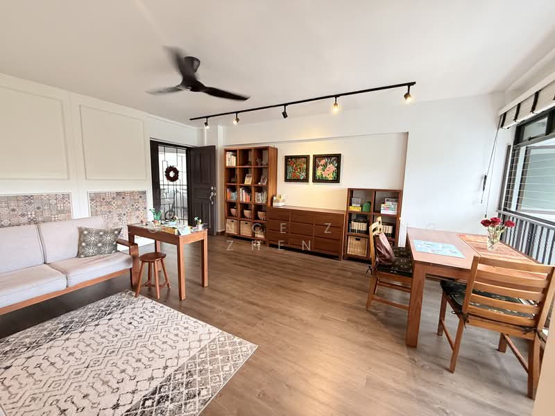 18 Dover Crescent, 18 Dover Crescent, 3 Bedrooms, 990 sqft, HDB Flat For Rent, by Florence Zheng Zhen, 500060139 - Living Room - PropertyGuru.com.sg