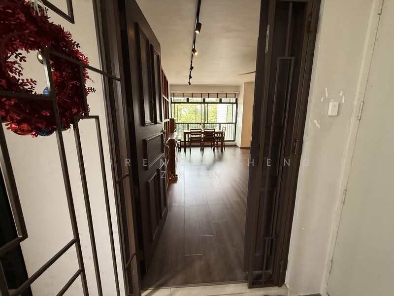 18 Dover Crescent, 18 Dover Crescent, 3 Bedrooms, 990 sqft, HDB Flat For Rent, by Florence Zheng Zhen, 500060139 - Dining Room - PropertyGuru.com.sg