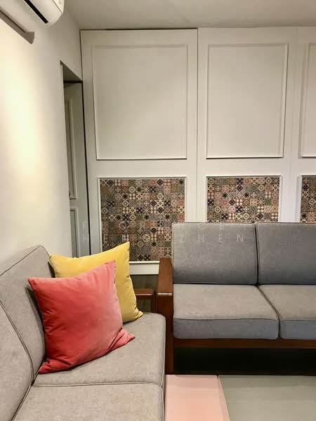 18 Dover Crescent, 18 Dover Crescent, 3 Bedrooms, 990 sqft, HDB Flat For Rent, by Florence Zheng Zhen, 500060139 - Living Room - PropertyGuru.com.sg