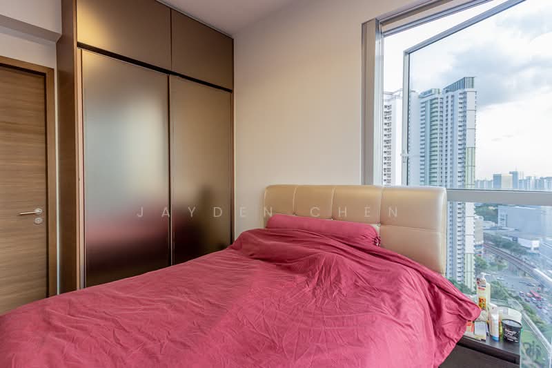 Queens Peak Condominium For Sale at S$ 1,750,000 | PropertyGuru Singapore - Bedroom