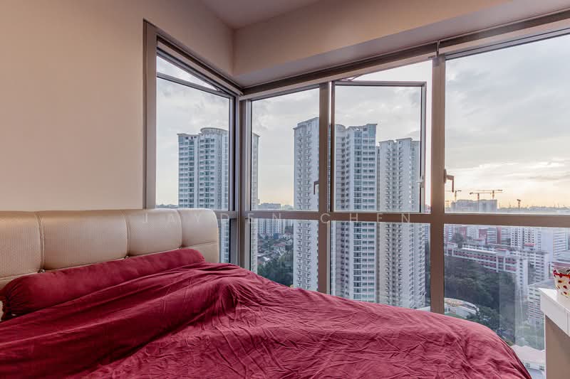 Queens Peak Condominium For Sale at S$ 1,750,000 | PropertyGuru Singapore - Bedroom