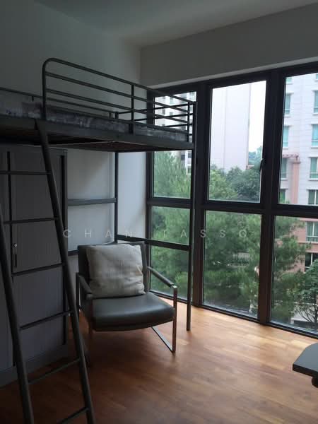 Eight Courtyards Condominium For Sale at S$ 1,600,000 | PropertyGuru Singapore - Bedroom
