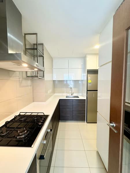 Adria, 12 Derbyshire Road, 2 Bedrooms, 807 sqft, Condominium For Rent, by Elly Apphia, 500060170 - Kitchen - PropertyGuru.com.sg