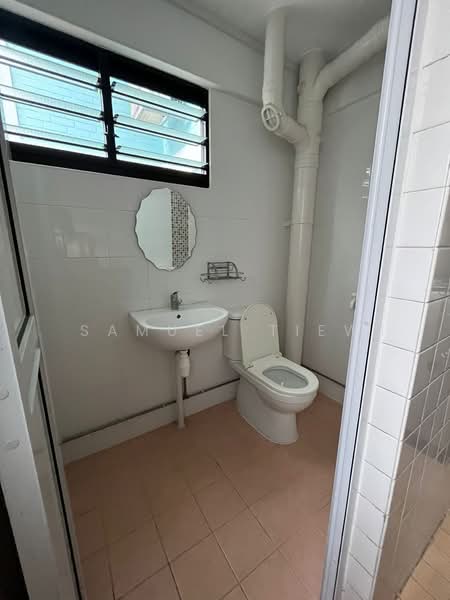29 Jalan Bahagia, 29 Jalan Bahagia, Room Rental, 100 sqft, HDB Flat For Rent, by Samuel Tiew, 500060181 - Bathroom - PropertyGuru.com.sg