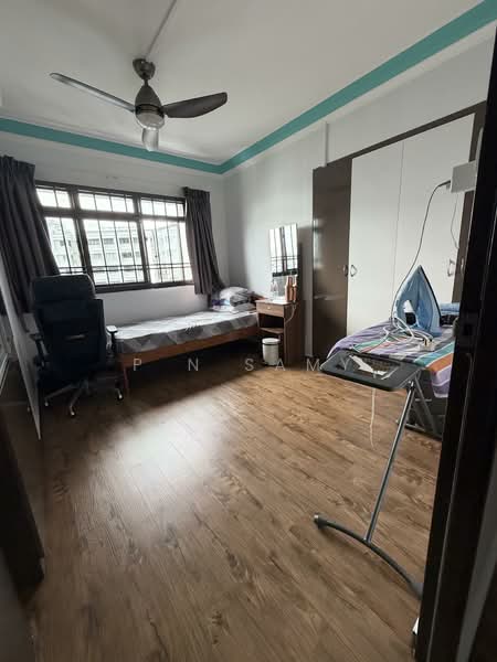 351 Ang Mo Kio Street 32 HDB Flat For Sale at S$ 1,050,000 | PropertyGuru Singapore - Bedroom