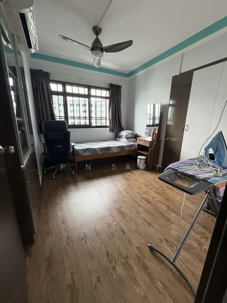 351 Ang Mo Kio Street 32 HDB Flat For Sale at S$ 1,050,000 | PropertyGuru Singapore - Bedroom