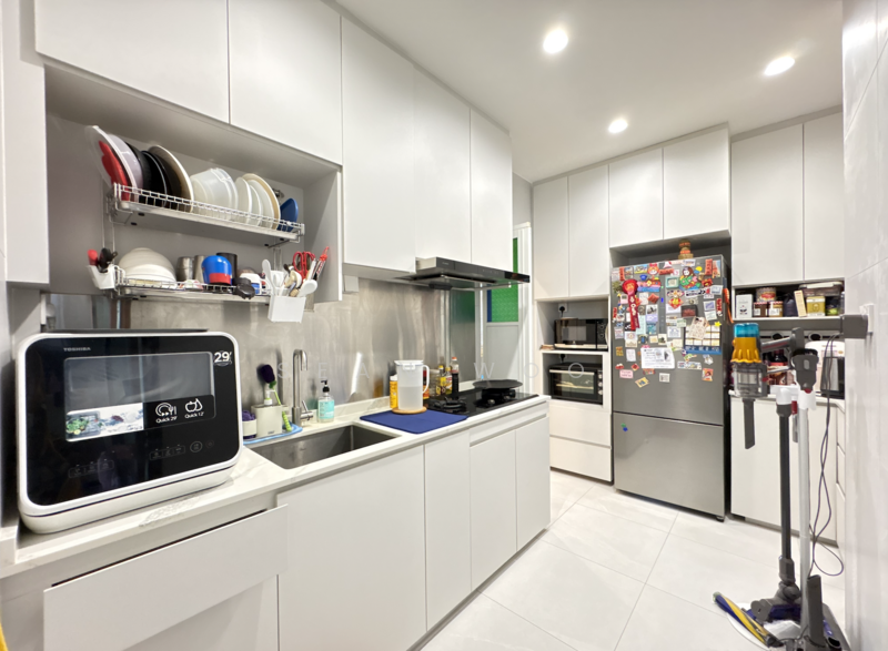 Seraya Breeze Apartment For Sale at S$ 2,690,000 | PropertyGuru Singapore - Kitchen