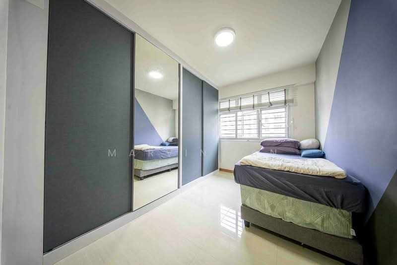 461D Bukit Batok West Avenue 8 HDB Flat For Sale at S$ 828,000 | PropertyGuru Singapore - Bedroom