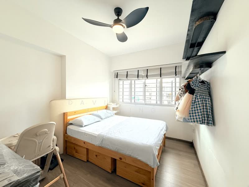 377A Hougang Street 32 HDB Flat For Sale at S$ 1,200,000 | PropertyGuru Singapore - Bedroom