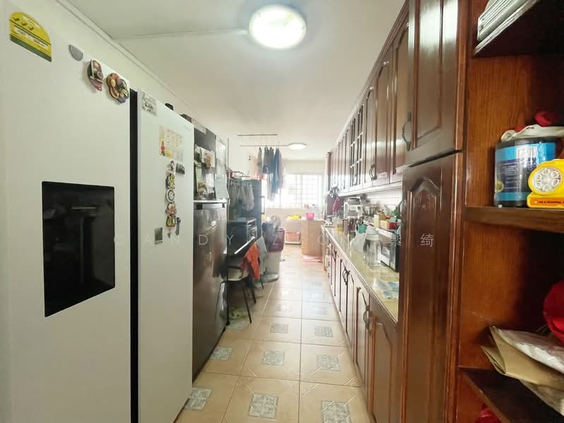 766 Yishun Avenue 3 HDB Flat For Sale at S$ 598,000 | PropertyGuru Singapore - Kitchen