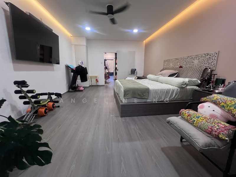 For Sale - Jalan Isnin Landed