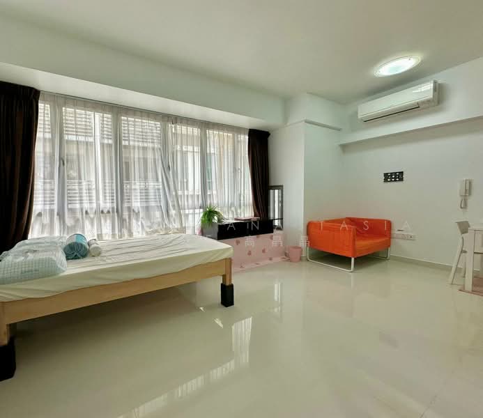 Mount Sophia Suites Condominium For Sale at S$ 920,000 | PropertyGuru Singapore - Bedroom