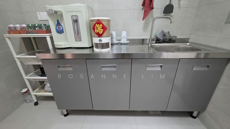 220B Tengah Garden Walk, 220B Tengah Garden Walk, Room Rental, 100 sqft, HDB Flat For Rent, by Rosanne Lim, 500060219 - Kitchen - PropertyGuru.com.sg