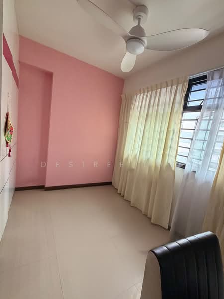 508A Yishun Avenue 4 HDB Flat For Sale at S$ 555,000 | PropertyGuru Singapore - Bedroom