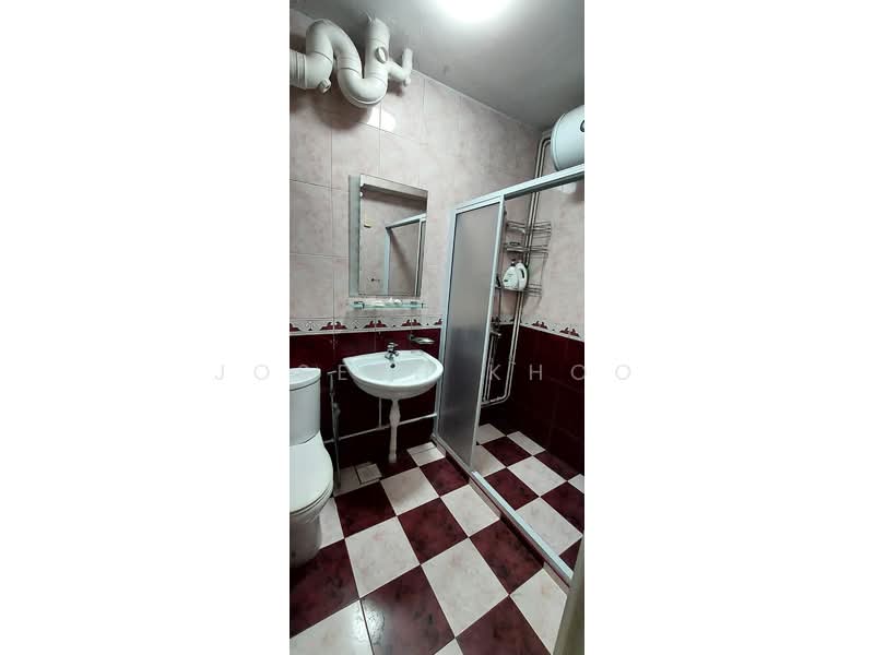 540 Pasir Ris Street 51, 540 Pasir Ris Street 51, 3 Bedrooms, 1,520 sqft, HDB Flat For Rent, by Joseph Khoo, 500060272 - Bathroom - PropertyGuru.com.sg