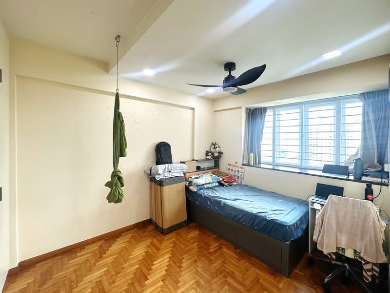 The Warren Condominium For Sale at S$ 1,250,000 | PropertyGuru Singapore - Bedroom