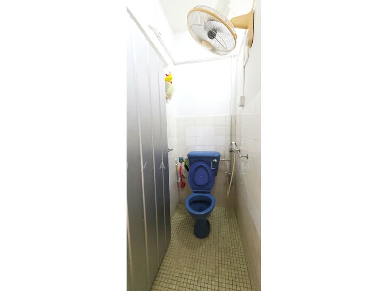 Terrace House at Kembangan Terraced House For Sale at S$ 4,480,000 | PropertyGuru Singapore - Bathroom