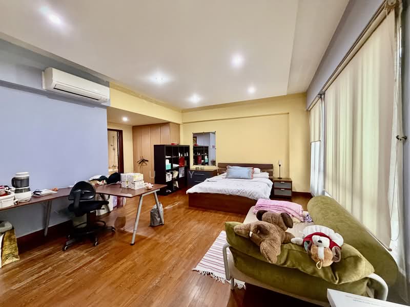 Pavilion Park Semi-Detached House For Sale at S$ 5,200,000 | PropertyGuru Singapore - Ensuite Bedroom