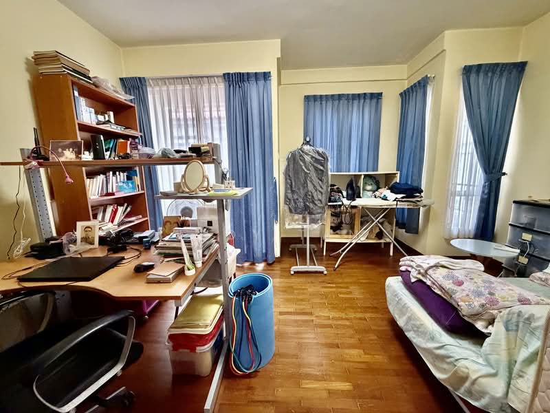 Pavilion Park Semi-Detached House For Sale at S$ 5,200,000 | PropertyGuru Singapore - Ensuite Bedroom