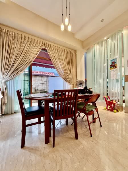 Pavilion Park Semi-Detached House For Sale at S$ 5,200,000 | PropertyGuru Singapore - Dining Room