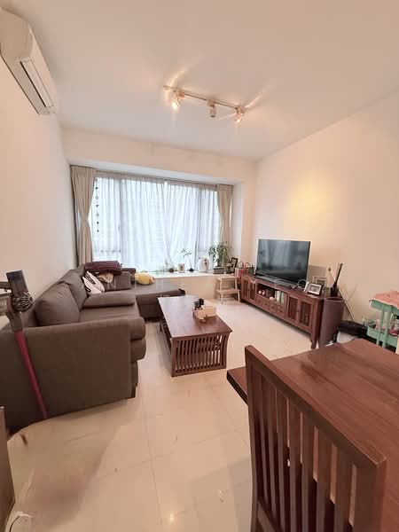 Altez Condominium For Sale at S$ 1,200,000 | PropertyGuru Singapore - Living Room