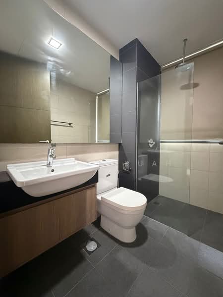 Eastbay, 1 Tay Lian Teck Road, 3 Bedrooms, 1,087 sqft, Condominium For Sale, by Kavin Kuah, 500060289 - Bathroom - PropertyGuru.com.sg