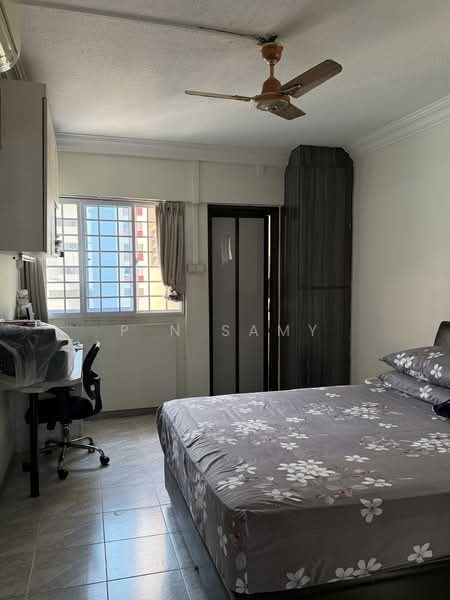 430 Jurong West Avenue 1 HDB Flat For Sale at S$ 550,000 | PropertyGuru Singapore - Bedroom