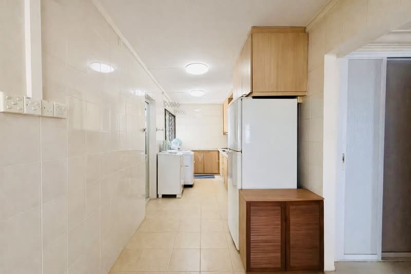 117 Bishan Street 12 HDB Flat For Sale at S$ 1,280,000 | PropertyGuru Singapore - Kitchen