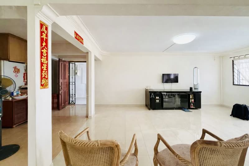 117 Bishan Street 12 HDB Flat For Sale at S$ 1,280,000 | PropertyGuru Singapore - Living Room