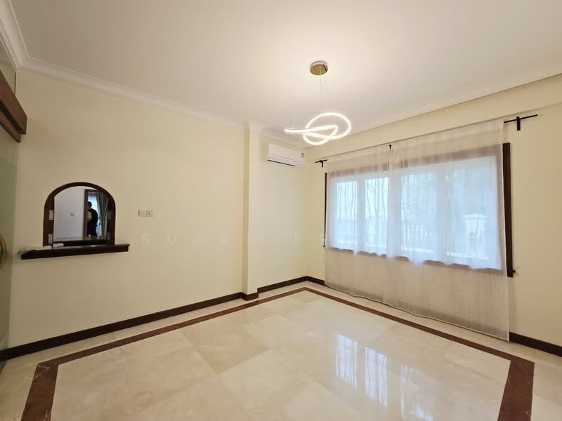 Coldstream Ave Big Garden 4+1 Bed 4 Bath, , 4 Bedrooms, 4,700 sqft, Detached House For Rent, by Susan Prior, 500060306 - Interior - PropertyGuru.com.sg